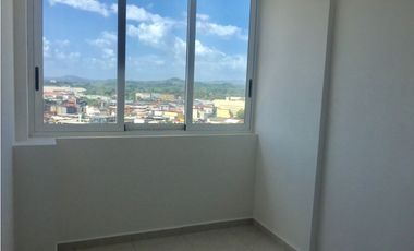 Se alquila apartamento en Avenida Balboa $900