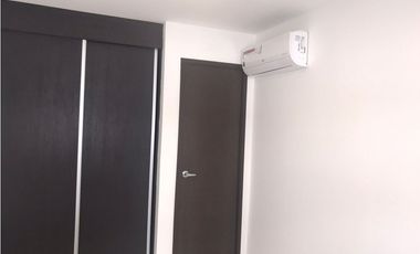 Se alquila apartamento en Avenida Balboa $900