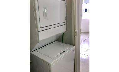 Se alquila apartamento en Avenida Balboa $900