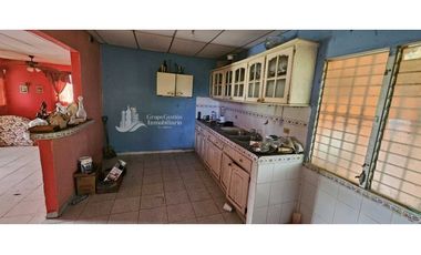 VENDO.CASA.EN ALGARROBO