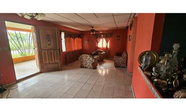 VENDO.CASA.EN ALGARROBO
