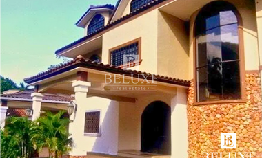 VENDO CASA EN URBANIZACIÓN LLANOS DE CURUNDÚ (6)