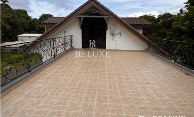 VENDO CASA EN URBANIZACIÓN LLANOS DE CURUNDÚ (6)