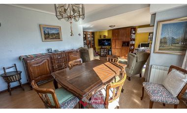 4 AMBIENTES CON DEPENDENCIA