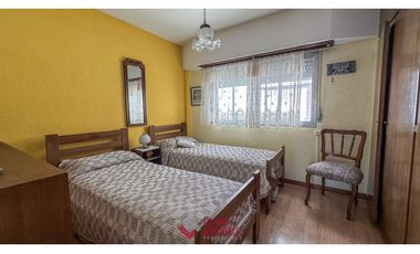 4 AMBIENTES CON DEPENDENCIA