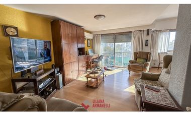 4 AMBIENTES CON DEPENDENCIA