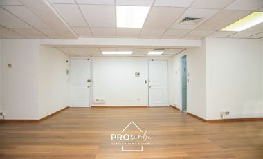 Oficina en Venta en Metro Pedro de Valdivia / Alfredo Barros Errázuruz