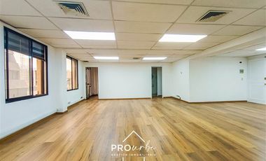 Oficina en Venta en Metro Pedro de Valdivia / Alfredo Barros Errázuruz
