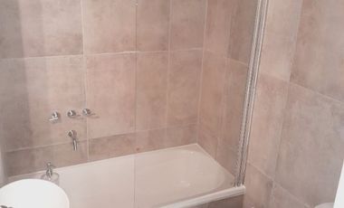 Departamento en venta de 2 dormitorios c/ cochera en Plaza Mitre