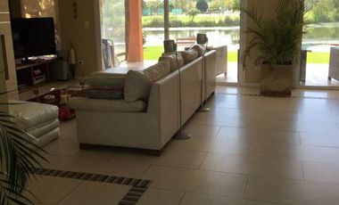 Casa en venta en Lote al Lago en Los Castores