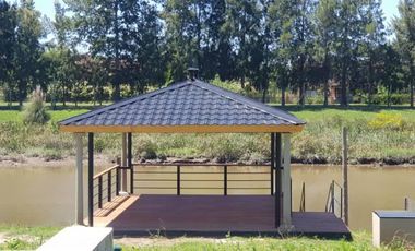 Imponente  CASA al Rio de mas de 500 mts cubiertos - San Benito