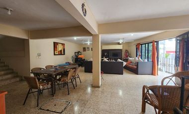 AMPLIA Y COMODA CASA EN COL. PROGRESO