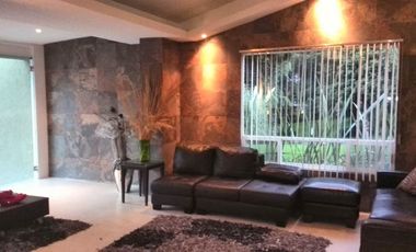 SBR / CASA EN VENTA EN EXCELENTE UBICACIÓN!!