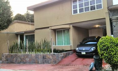 SBR / CASA EN VENTA EN EXCELENTE UBICACIÓN!!