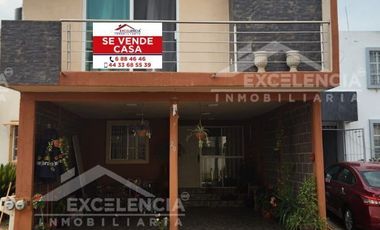 CASA EN VENTA EN FRACC. TERRANOVA II A 10 MINUTOS DEL TECNOLOGICO