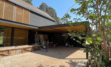 Casa en venta en San Mateo Acatitlan, El Castellano,  Valle de Bravo