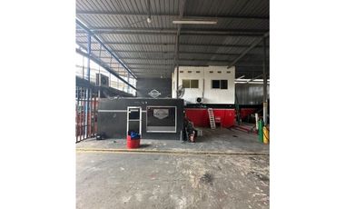 Se alquila local/ galera abierta ubicada en Transístmica. (AA)
