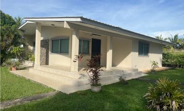 ALQUILER CASA CON PISCINA, EN CORONADO, IDEAL PARA T