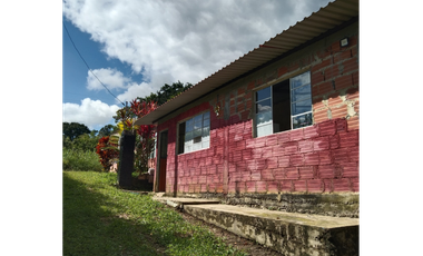 Maat vende Casa Campestre, Mave-Villeta 770m2 $200Millones