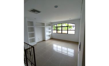 CASA EN ALQUILER EN VILLA CAMPESTRE