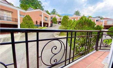 Se vende casa en Medellín Poblado Alto