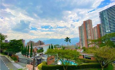 Se vende casa en Medellín Poblado Alto