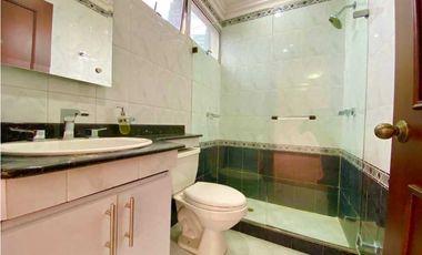 Se vende casa en Medellín Poblado Alto