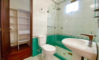 Se vende casa en Medellín Poblado Alto