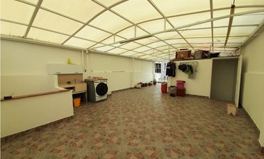 Casa de dos pisos más terraza en venta Barrio El Bosque Palmira Valle