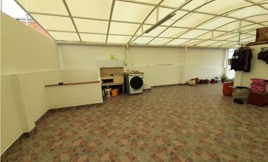 Casa de dos pisos más terraza en venta Barrio El Bosque Palmira Valle