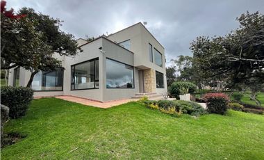 Vendo linda casa campestre con zona verde  y  espectacular vista