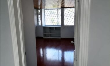 SE ARRIENDA CASA PASADENA