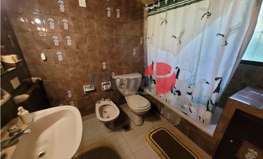 Casa en Zona Iglesia - Solida Construcción - Proxima al Mar -