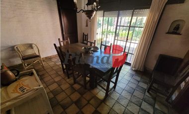 Casa en Zona Iglesia - Solida Construcción - Proxima al Mar -