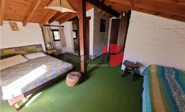 Casa en Zona Iglesia - Solida Construcción - Proxima al Mar -