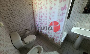 Casa en Zona Iglesia - Solida Construcción - Proxima al Mar -