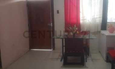 DE OPORTUNIDAD CASA CON EXCELENTE UBICACIÓN EN MANTA