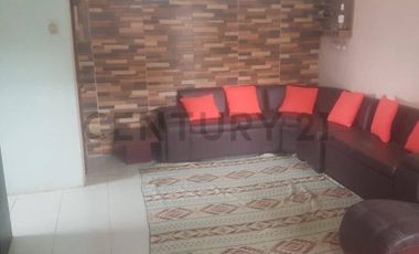 DE OPORTUNIDAD CASA CON EXCELENTE UBICACIÓN EN MANTA