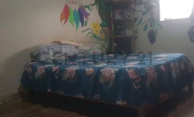 DE OPORTUNIDAD CASA CON EXCELENTE UBICACIÓN EN MANTA