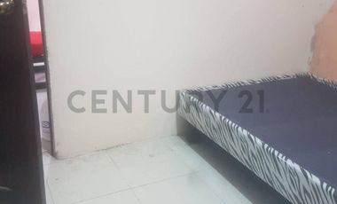 DE OPORTUNIDAD CASA CON EXCELENTE UBICACIÓN EN MANTA