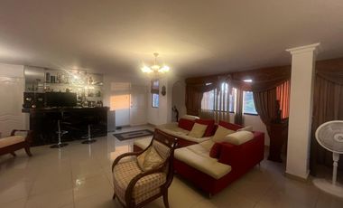 VENTA DPTO CDLA. ENTRE RIOS SAMBORONDON SEGURIDAD AMPLIO ESPACIO 290M2 (JLR)