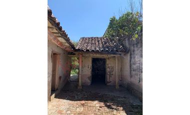 Se VENDE Casa en Barrio de Mexicanos.