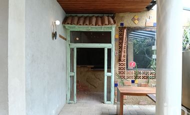 PROPIEDAD EN VENTA ZONA CENTRO PARA USO HABITACIONAL Y/O COMERCIAL EXCELENTE UBICACION