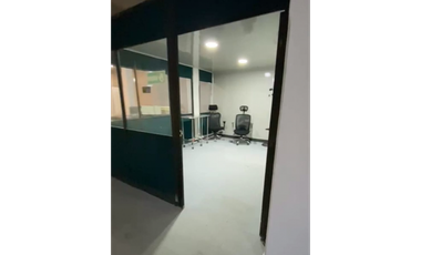 Venta de excelente casa renta con bodega y vivienda centro