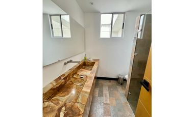 HERMOSO APARTAMENTO AMOBLADO EN EL POBLADO EN SAN FERNANDO PLAZA