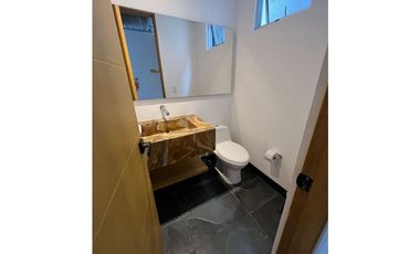 HERMOSO APARTAMENTO AMOBLADO EN EL POBLADO EN SAN FERNANDO PLAZA