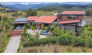 Venta de Casa Campestre en Parcelación El Retiro