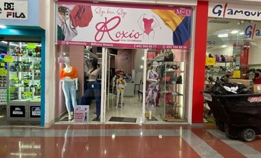 PLAZA CAMELINAS DOBLE LOCAL COMERCIAL EN VENTA CON 2 ACCESOS FRENTE A AURRERÁ