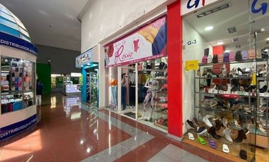 PLAZA CAMELINAS DOBLE LOCAL COMERCIAL EN VENTA CON 2 ACCESOS FRENTE A AURRERÁ