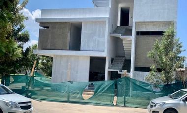 CASA EN PREVENTA  EN PRIVANZA, SOLARES, ZAPOPAN.